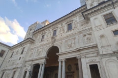 Villa-Medici_corte